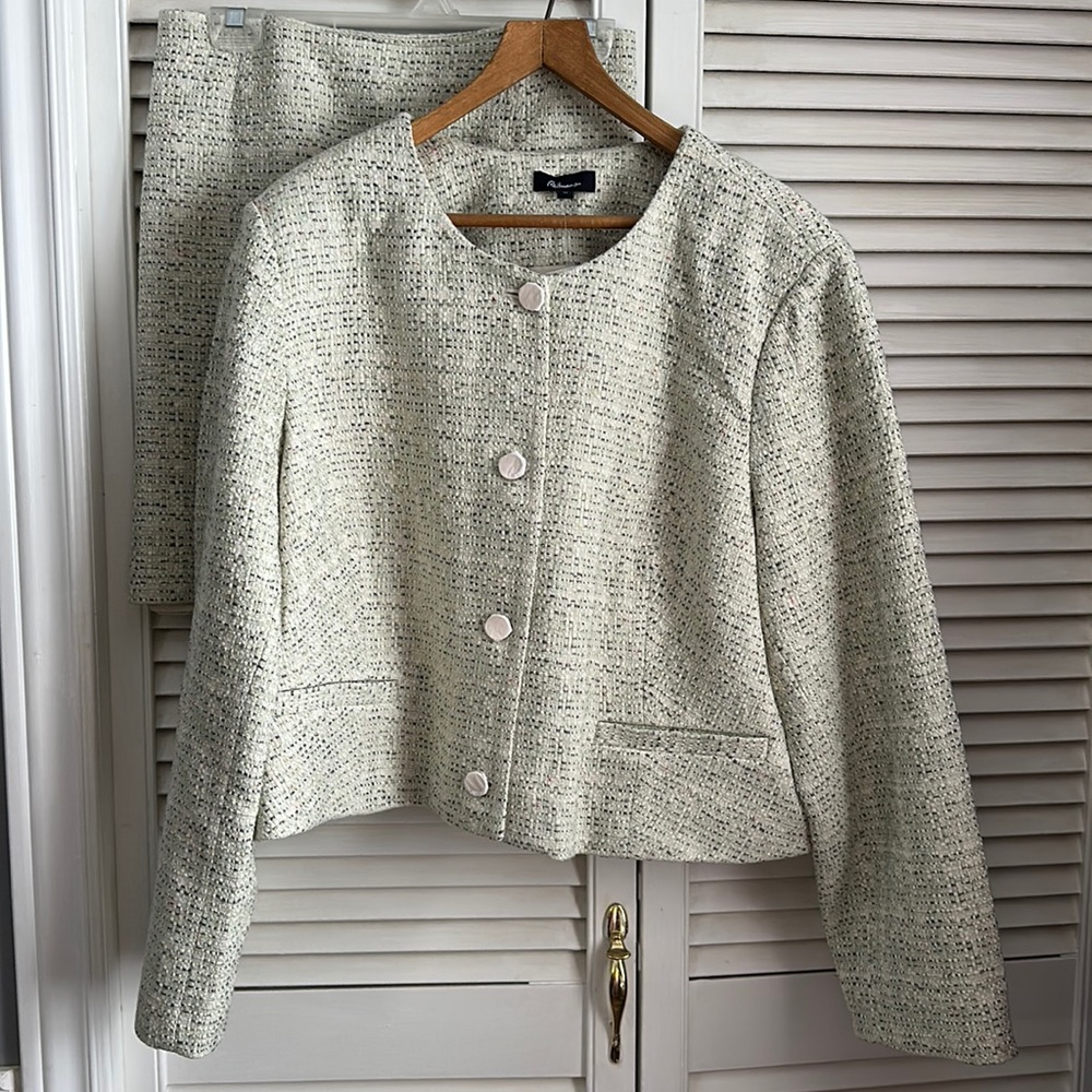 Size 22 (fits like 20) Tweed Reitmans Skirt Suit Set